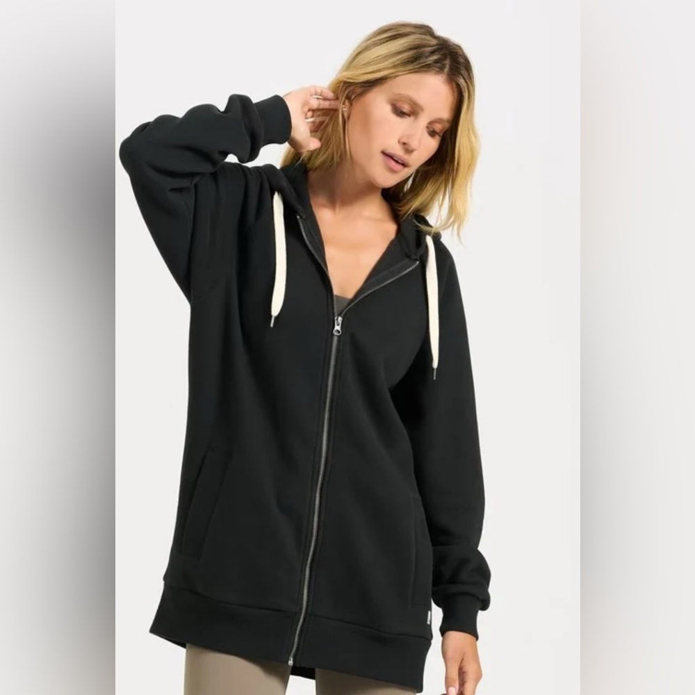 Vuori Restore Hoodie in Washed Black